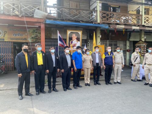มอบสิ่งของพระราชทานแก่ผู้ประสบอัคคีภัย